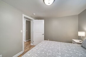 Fire Pit & Grill: Spacious 'forest Lakes Chalet'