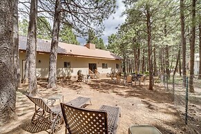 Fire Pit & Grill: Spacious 'forest Lakes Chalet'