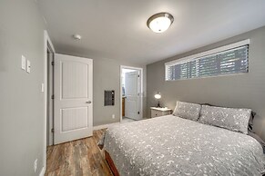 Fire Pit & Grill: Spacious 'forest Lakes Chalet'