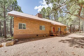 Fire Pit & Grill: Spacious 'forest Lakes Chalet'