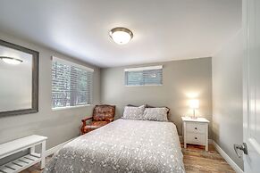 Fire Pit & Grill: Spacious 'forest Lakes Chalet'