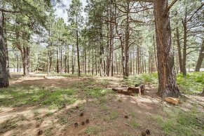 Fire Pit & Grill: Spacious 'forest Lakes Chalet'