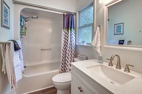 Seneca Escape w/ Screened Patio: Near Lakes!