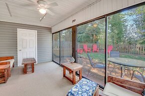 Seneca Escape w/ Screened Patio: Near Lakes!