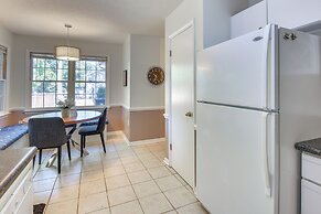 Seneca Escape w/ Screened Patio: Near Lakes!