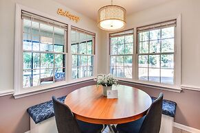 Seneca Escape w/ Screened Patio: Near Lakes!