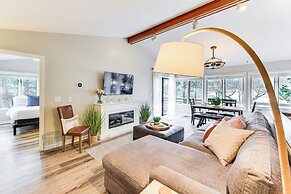 Pinehurst Home: Fire Pit, BBQ + Golf Course View!