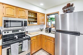 Pinehurst Home: Fire Pit, BBQ + Golf Course View!