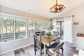 Pinehurst Home: Fire Pit, BBQ + Golf Course View!