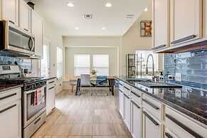 Large Fenced Yard: Family-friendly Kyle Home