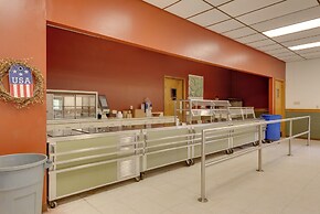 9 Mi to Worlds End State Park: Cabin in Hillsgrove