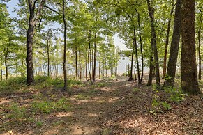 Spacious Heber Springs Home - Easy Marina Access!