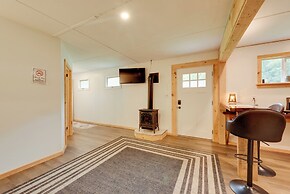 Community Rec Center: Outdoor Haven in Hillsgrove!