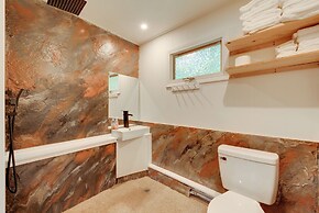 Community Rec Center: Outdoor Haven in Hillsgrove!