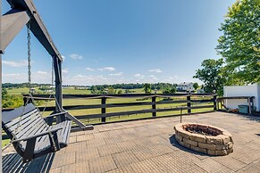 4 Mi to German Village: Studio w/ Hot Tub!