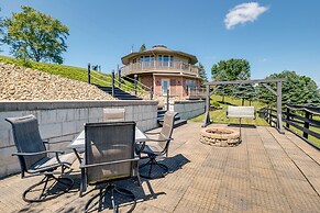 4 Mi to German Village: Studio w/ Hot Tub!