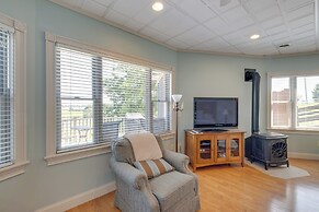 4 Mi to German Village: Studio w/ Hot Tub!