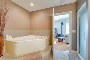 4 Mi to German Village: Studio w/ Hot Tub!