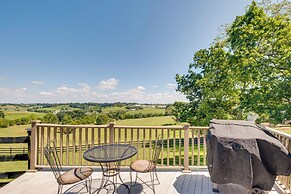 4 Mi to German Village: Studio w/ Hot Tub!