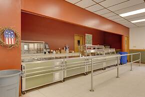 Hillsgrove Cabin w/ Private Hot Tub!