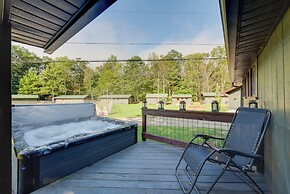 Hillsgrove Cabin w/ Private Hot Tub!