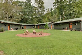 Hillsgrove Cabin w/ Community Perks: Pets Welcome!