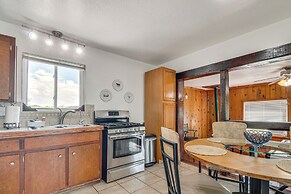 Family-friendly Albuquerque Home Near Rio Grande!