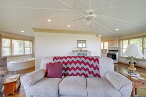 Millersburg Getaway w/ Amish Country Views!