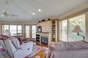 Millersburg Getaway w/ Amish Country Views!