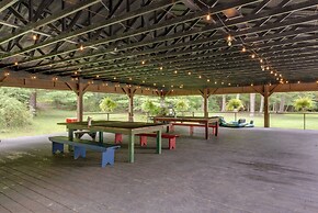 Pet-friendly Cabin w/ Grill in Hillsgrove