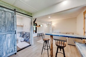 Pet-friendly Cabin w/ Grill in Hillsgrove