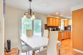 Milwaukie Home w/ Outdoor Dining Space