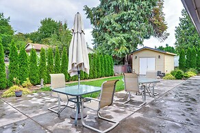 Milwaukie Home w/ Outdoor Dining Space