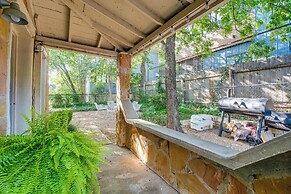 ~ 4 Mi to Downtown: Historic Austin Apartment