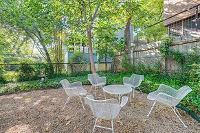 ~ 4 Mi to Downtown: Historic Austin Apartment