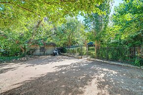 ~ 4 Mi to Downtown: Historic Austin Apartment