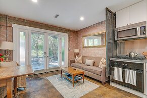 ~ 4 Mi to Downtown: Historic Austin Apartment