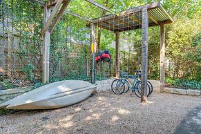 ~ 4 Mi to Downtown: Historic Austin Apartment