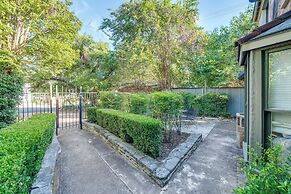 4 Mi to Dtwn: Pet-friendly Austin Studio