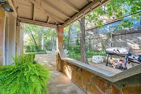 4 Mi to Dtwn: Pet-friendly Austin Studio