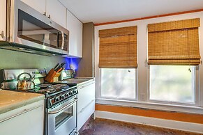 4 Mi to Dtwn: Pet-friendly Austin Studio