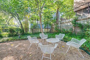 4 Mi to Dtwn: Pet-friendly Austin Studio