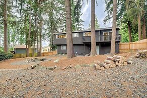 Bremerton Home w/ Fire Pit Near Parks & Museums