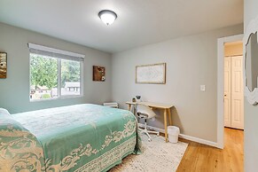 Bremerton Home w/ Fire Pit Near Parks & Museums