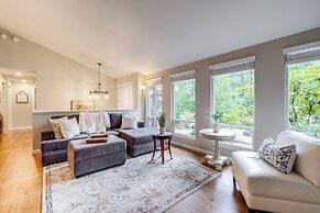 Bremerton Home w/ Fire Pit Near Parks & Museums