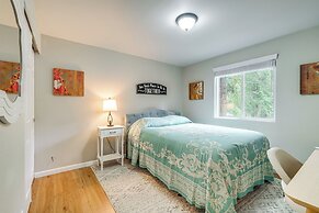 Bremerton Home w/ Fire Pit Near Parks & Museums