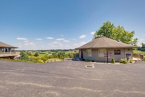 Panoramic Views: Hillside Millersburg Studio