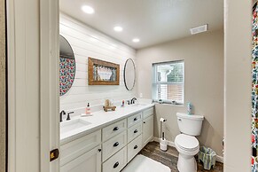 Horses Welcome: Pittsburg Home Near Wineries!