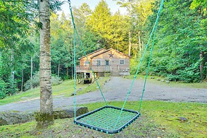 Cabin w/ Beach Access in Brant Lake: Dogs Welcome!