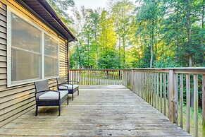 Cabin w/ Beach Access in Brant Lake: Dogs Welcome!
